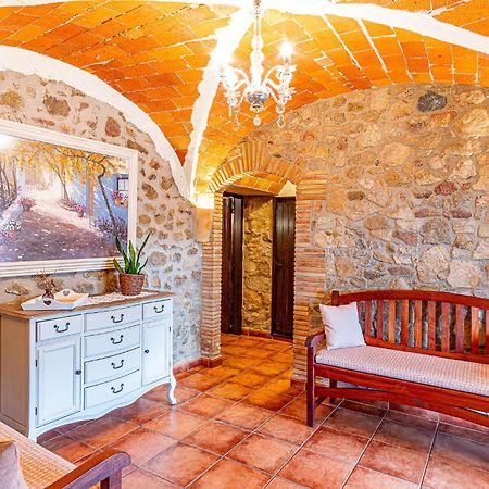 Cal Bisbe, Your Rural Holiday HomeCapmany エクステリア 写真