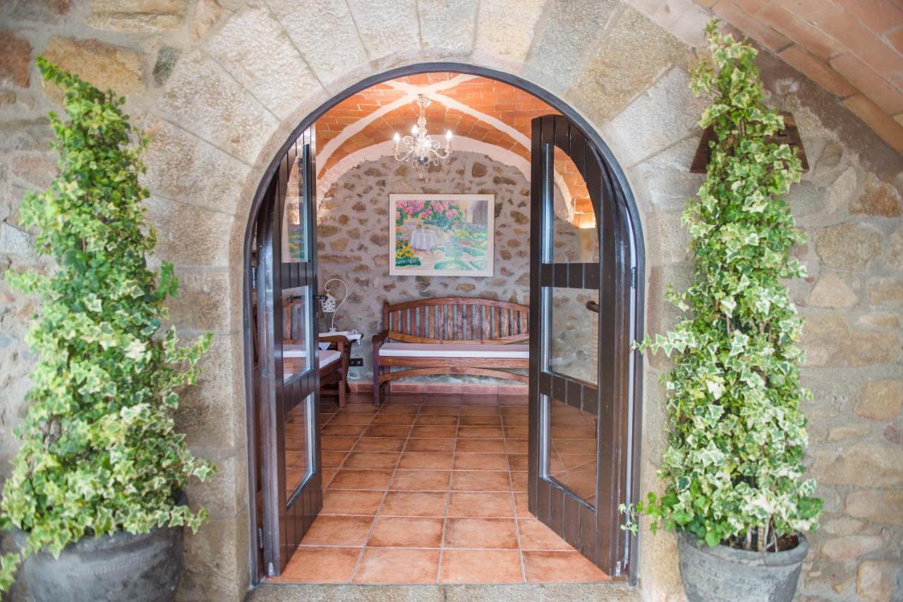 Cal Bisbe, Your Rural Holiday HomeCapmany エクステリア 写真
