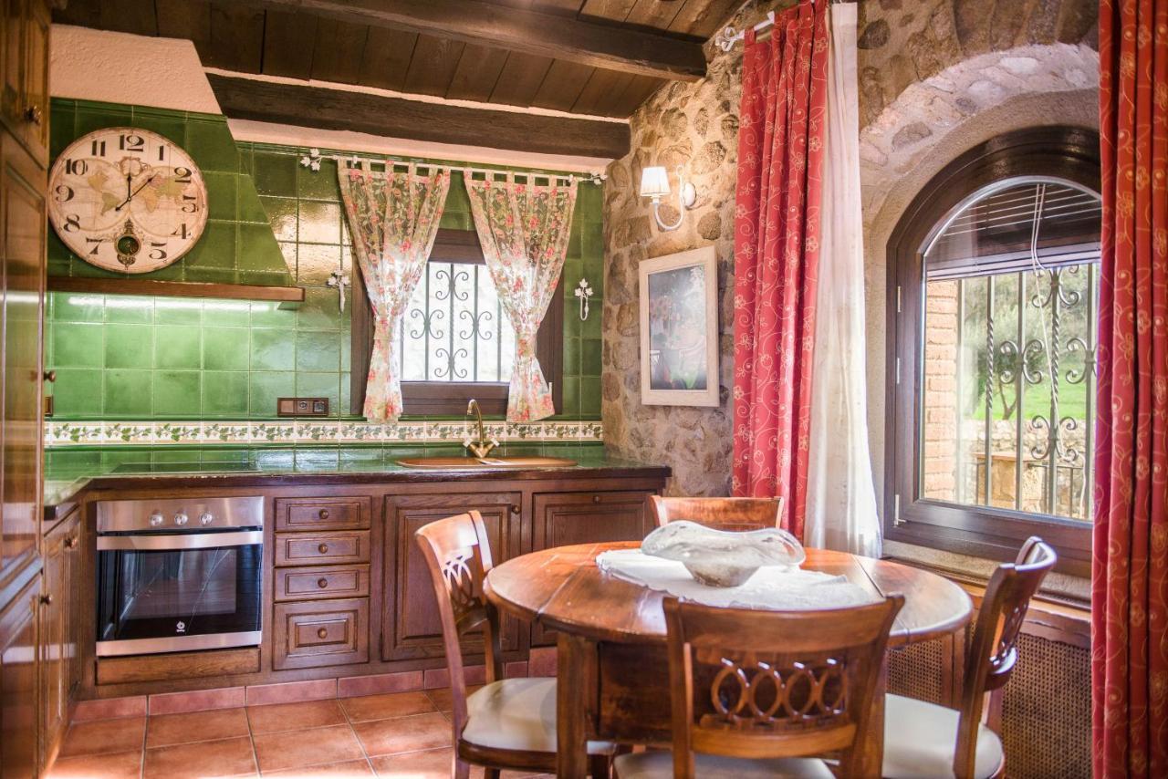 Cal Bisbe, Your Rural Holiday HomeCapmany エクステリア 写真